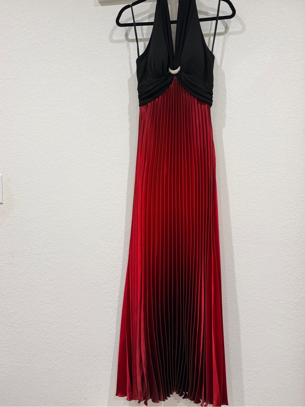 Betsy & Adam by Linda Bernell red pleated maxi dress